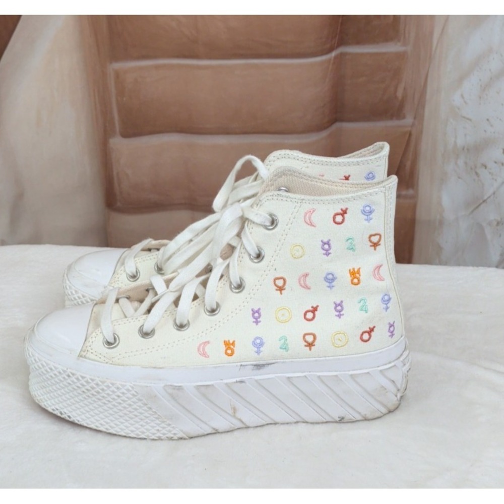 Converse Taylor All Star Lift 2X Platform High‎ Mystic Symbols